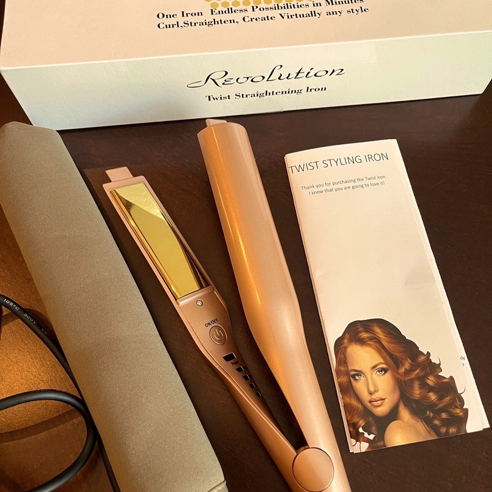 Revolution Twist Straightening Hair Iron